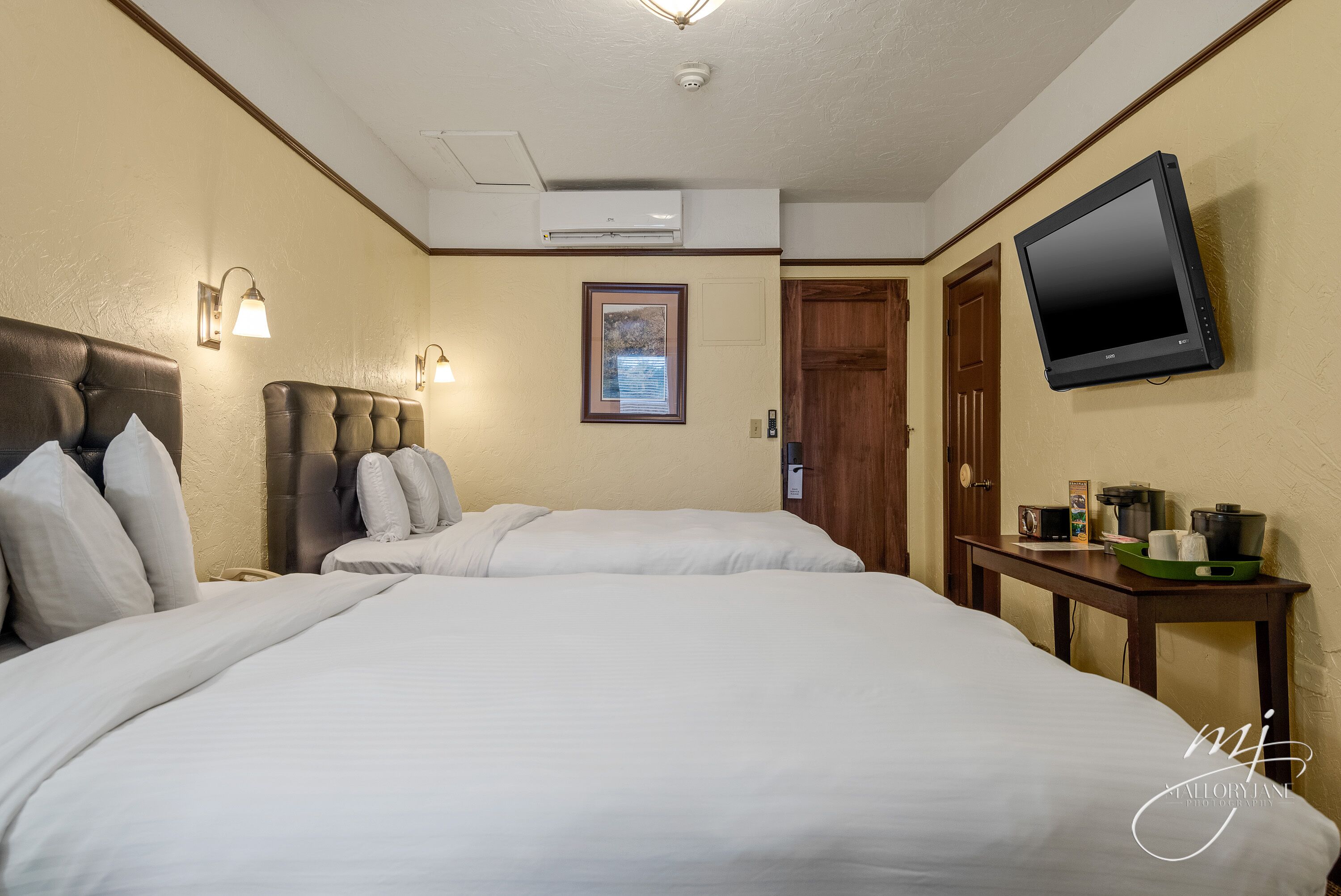 historic double | 1 bedroom, pillow-top beds, iron/ironing board, free wifi