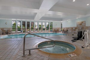 Indoor pool, sun loungers