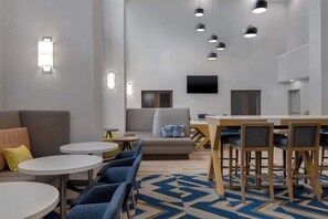 Free daily continental breakfast - Hampton Inn & Suites Billings West I-90 (Billings)