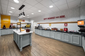 Free daily continental breakfast