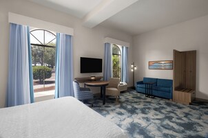 Cortinas blackout, tabla de planchar con plancha y cunas gratuitas 