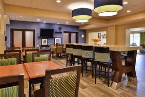 Lobby - Hampton Inn Harrisonburg - South (Harrisonburg)