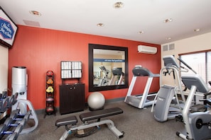 Fitness facility - Hampton Inn & Suites Chicago/St. Charles (St. Charles)
