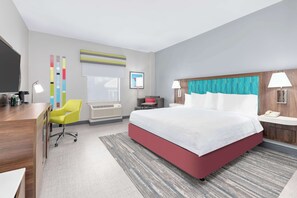 Room, 1 King Bed, Accessible, Non Smoking | In-room safe, desk, laptop workspace, blackout curtains - Hampton Inn & Suites Lake Jackson-Clute (Clute)