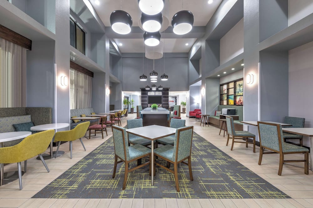 Hampton Inn & Suites Lake Jackson-Clute