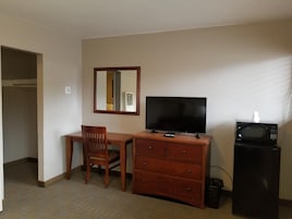 Escrivaninha, Wi-Fi de cortesia, roupa de cama