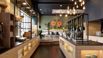 Daily buffet breakfast (CHF 25 per person)
