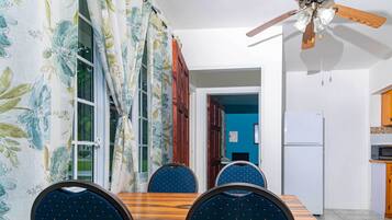 Deluxe Room with Kitchen | Área de sala de estar