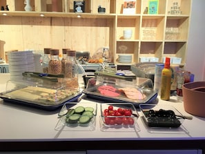 Se ofrece un desayuno continental entre semana (por un coste adicional)