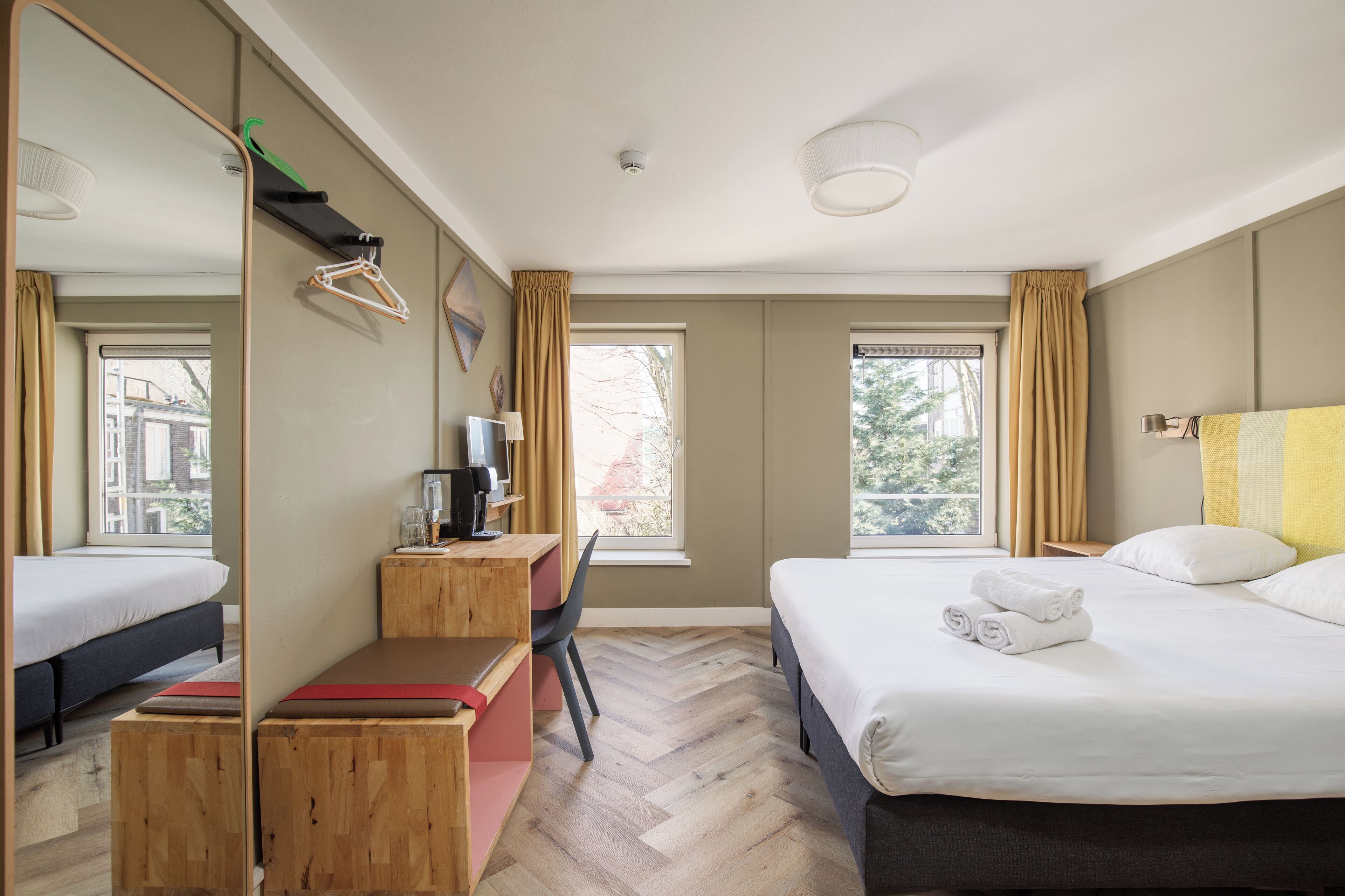 classic double room | in-room safe, desk, laptop workspace, blackout curtains