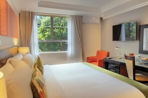 In-room safe, desk, blackout drapes, free WiFi - Cresta Lodge Gaborone (Gaborone)