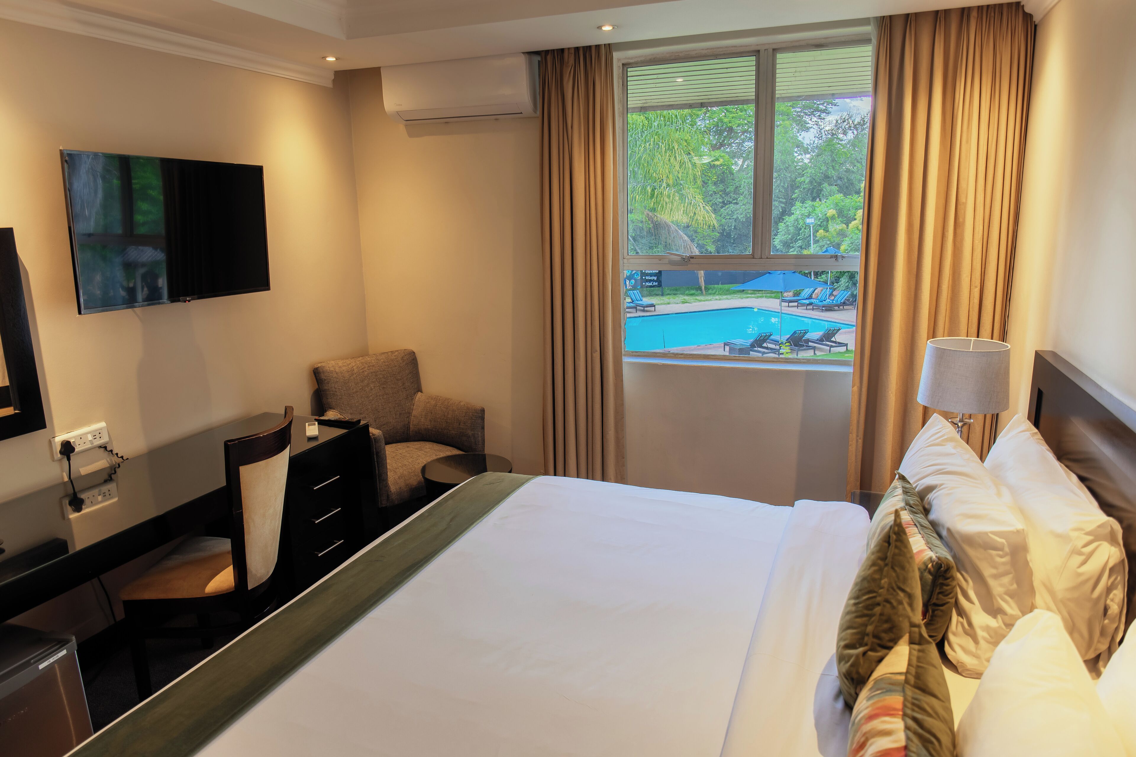 In-room safe, desk, blackout curtains, free WiFi