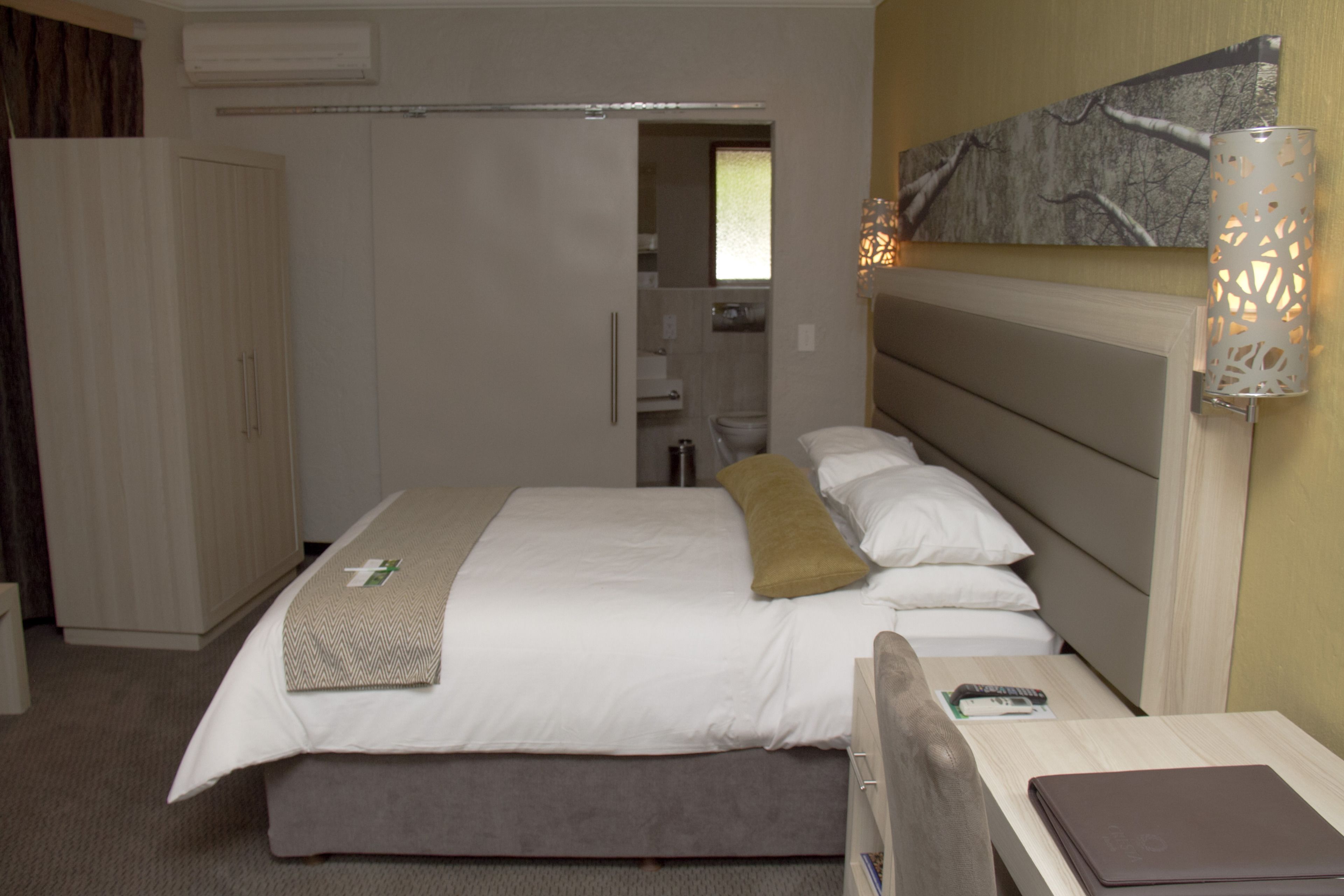 select comfort beds, in-room safe, desk, iron/ironing board