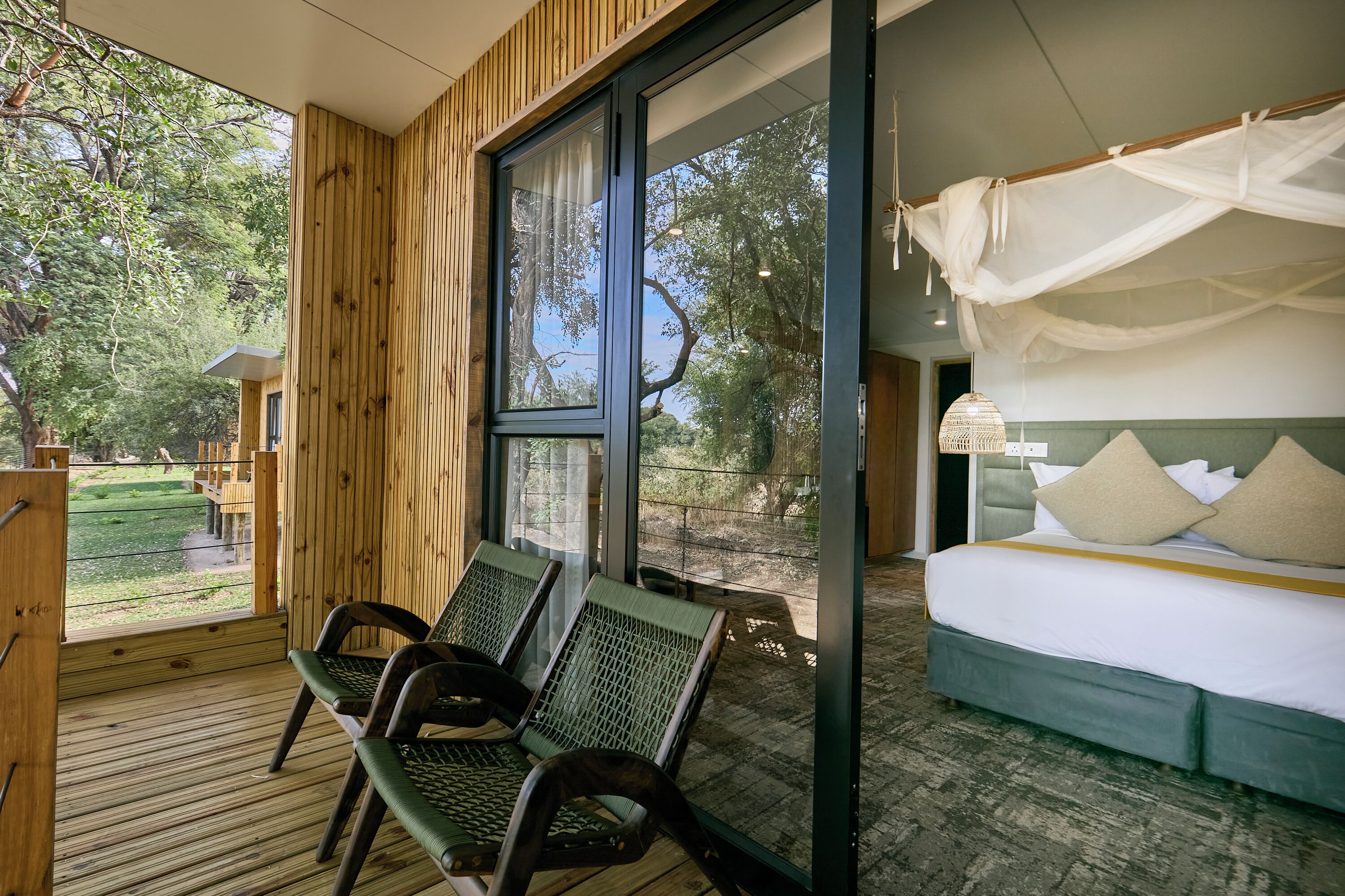 Standard Room, 1 Double Bed | Select Comfort beds, in-room safe, desk, iron/ironing board