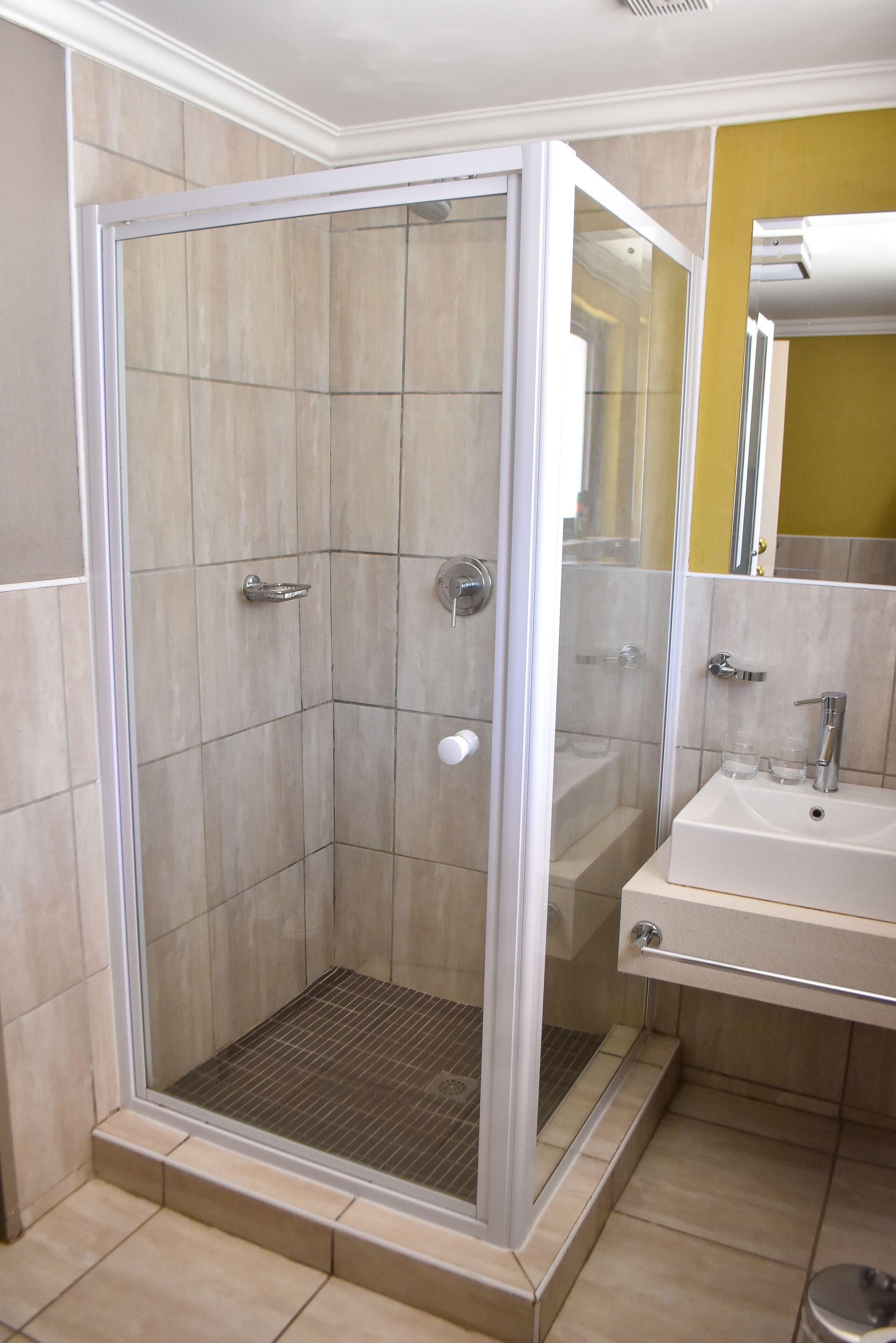 shower, rainfall showerhead, eco-friendly toiletries, hair dryer