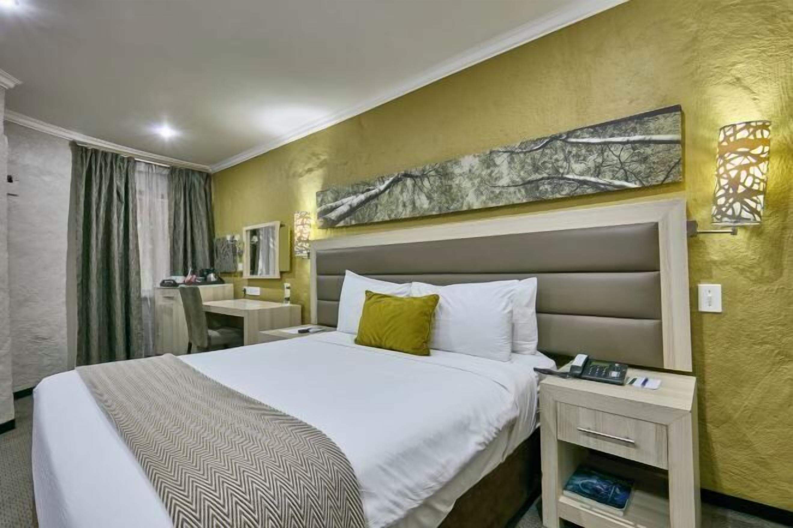 Select Comfort beds, in-room safe, desk, iron/ironing board