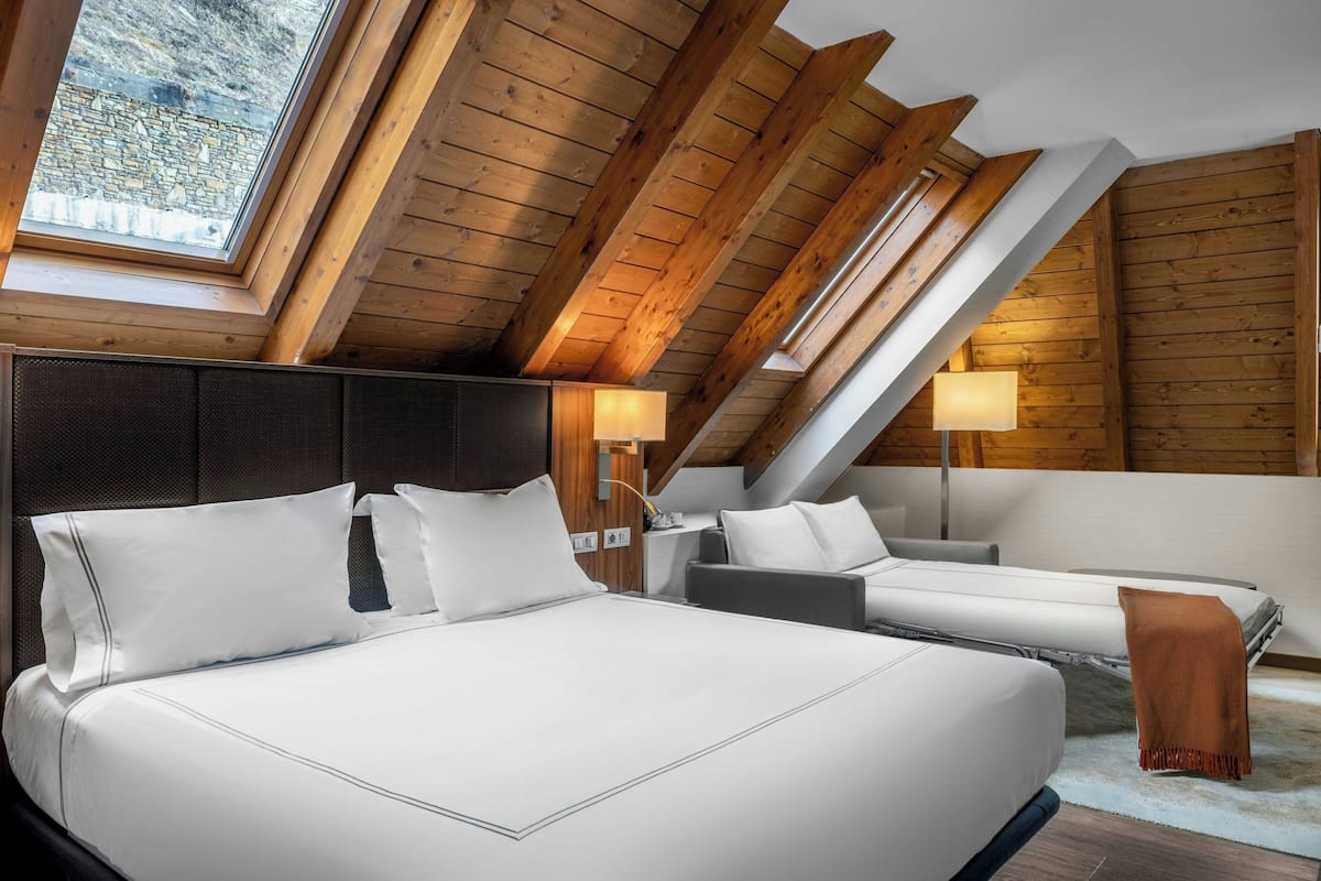 Superior-Zimmer, 1 King-Bett und Schlafsofa, Bergblick (Mountain View)