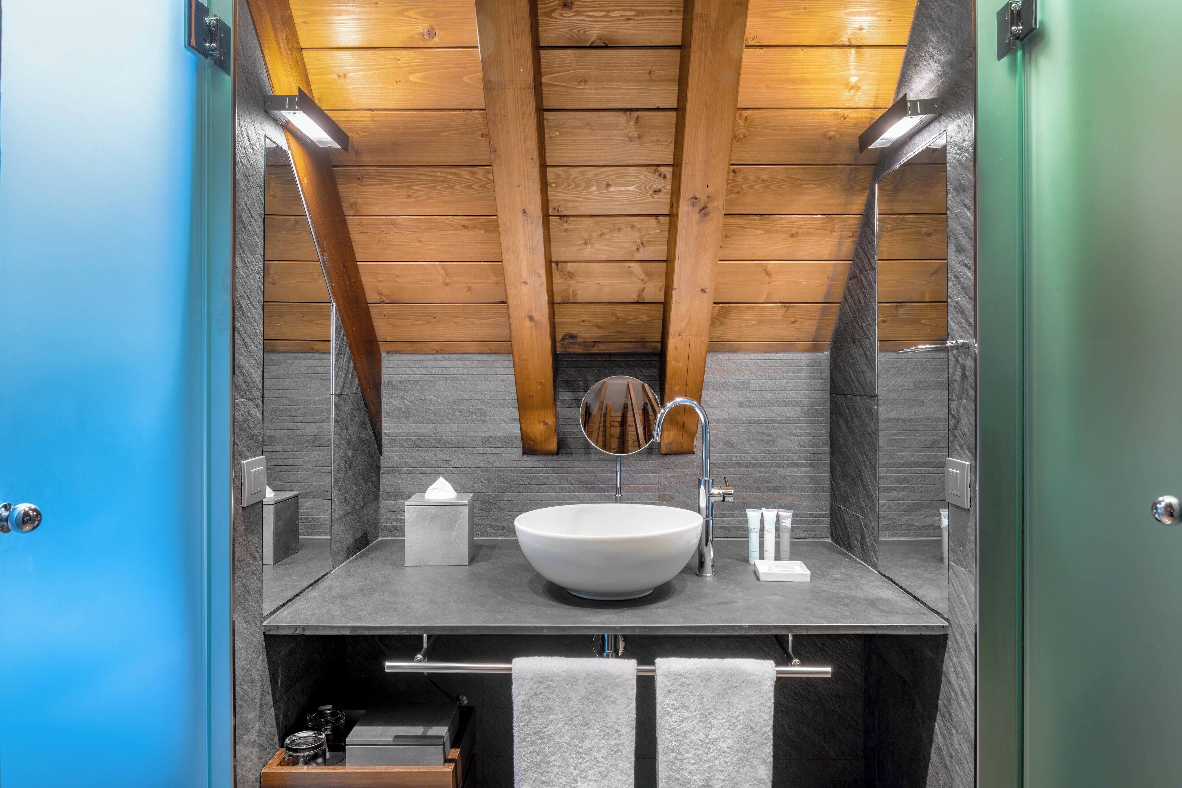 suite, 1 king bed with sofa bed, non smoking | bathroom | separate bathtub and shower, jetted bath, rainfall showerhead