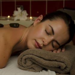 Salas de tratamiento para parejas, un sauna, baño turco