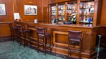 Cocktail bar