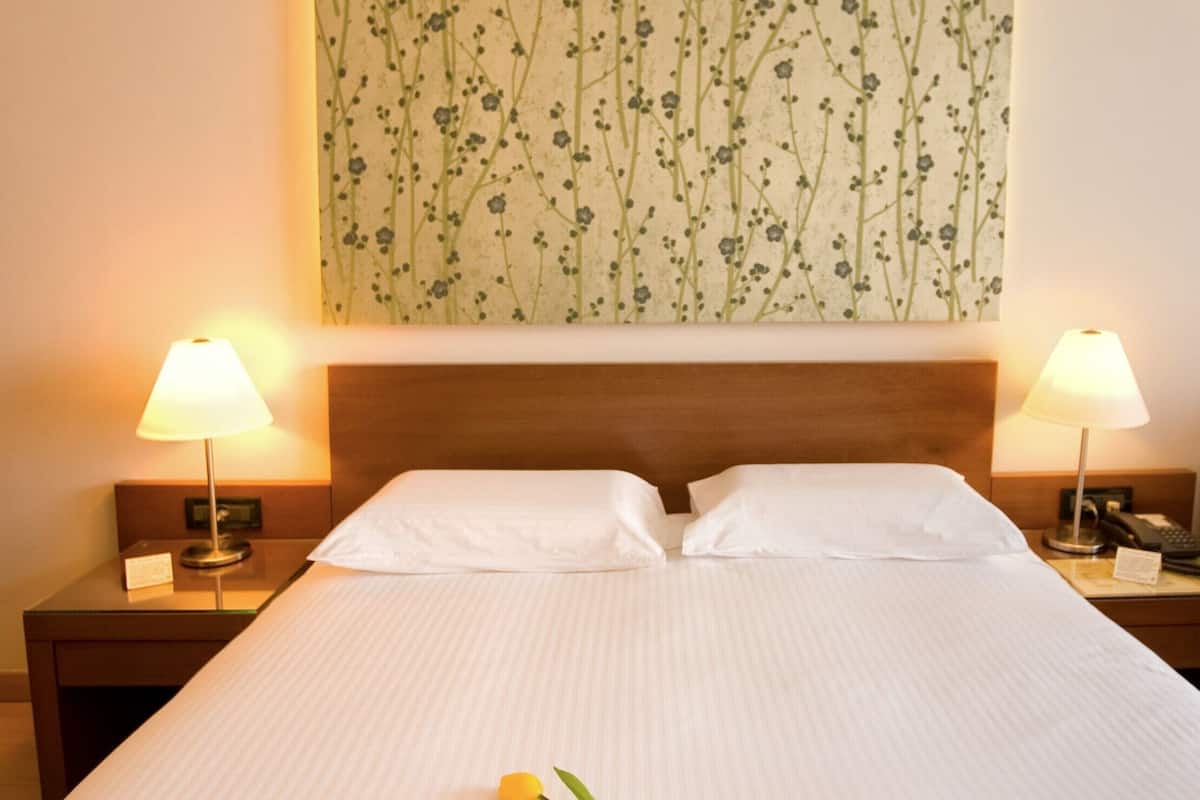 City-Doppel- oder -Zweibettzimmer