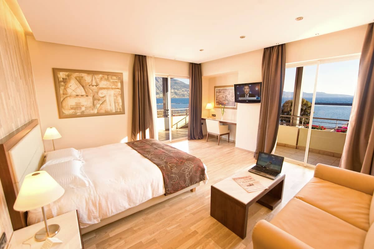 Executive Suite, Sea View | 1 bedroom, premium bedding, down duvets, memory-foam beds