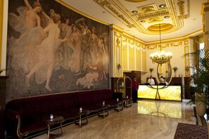 Check-in/check-out kiosk - Hotel Moskva (Belgrade)