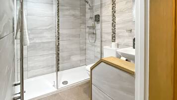 Kamar Twin, ensuite (Twin/Double - Puffin) | Kamar mandi