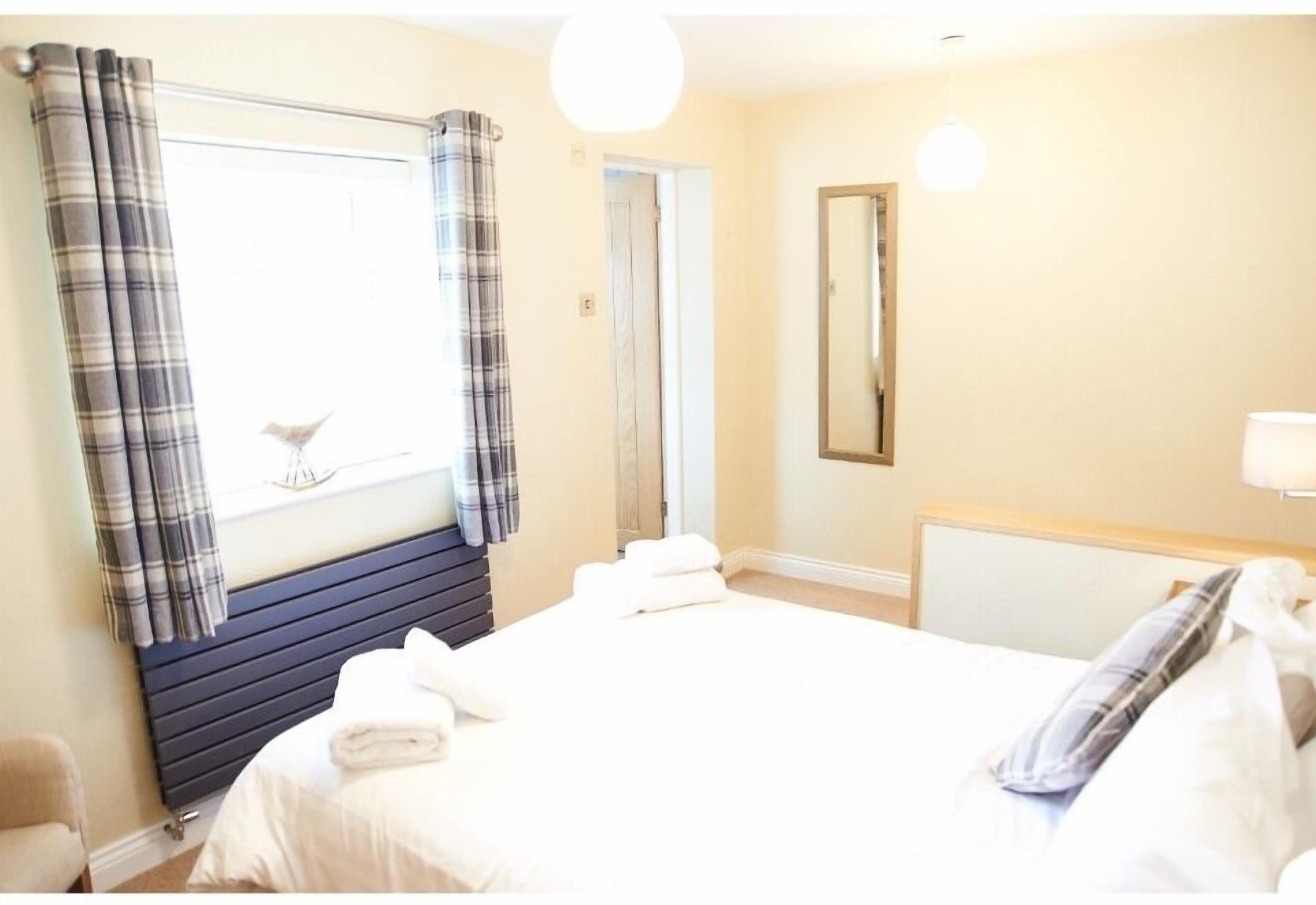 standard double room, ensuite (e) | free wifi