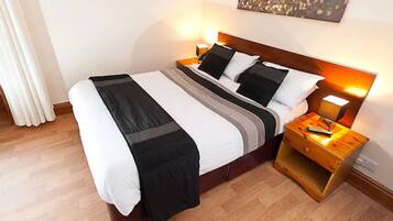 Double Room | Individually decorated, individually furnished, iron/ironing board