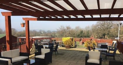 Hunters Lodge Inn