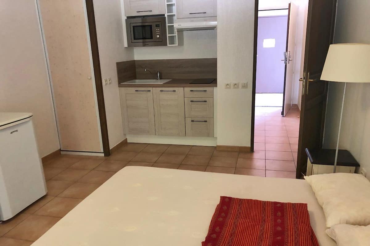 Estudio (2 personnes / 2 people) | Sistema de insonorización y wifi