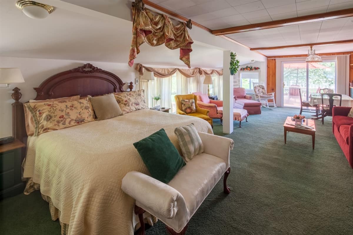 Suite, baño privado (11- 1st Floor Large Suite) | Wifi gratis 