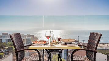 HĂ€r finns 3 restauranger som serverar frukost.