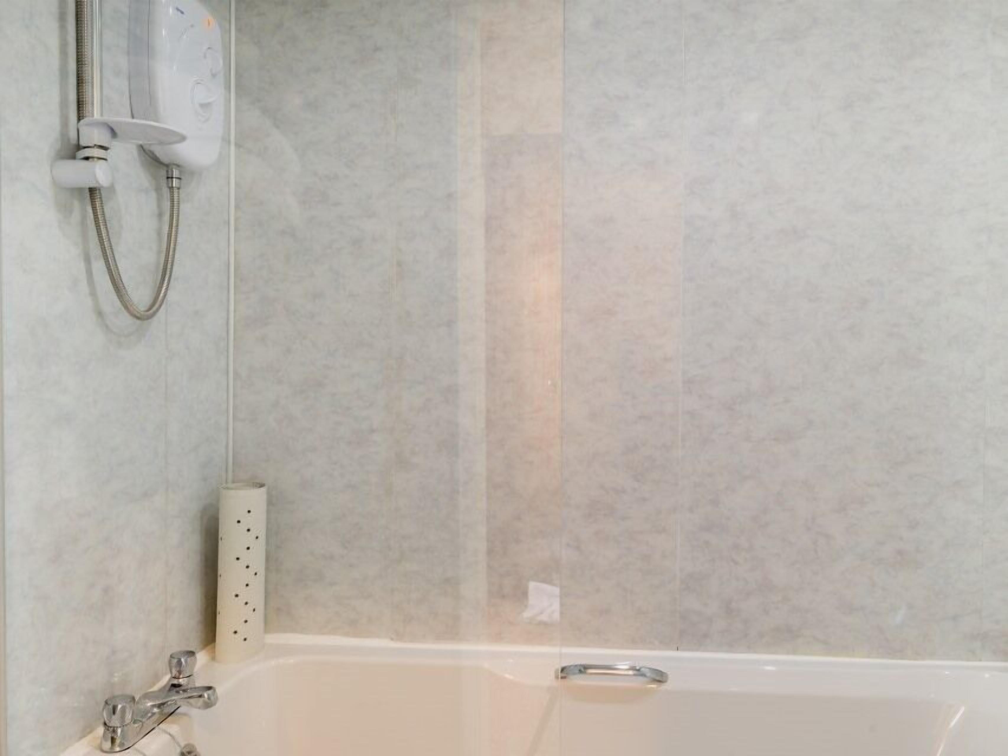 standard single room, ensuite | bathroom