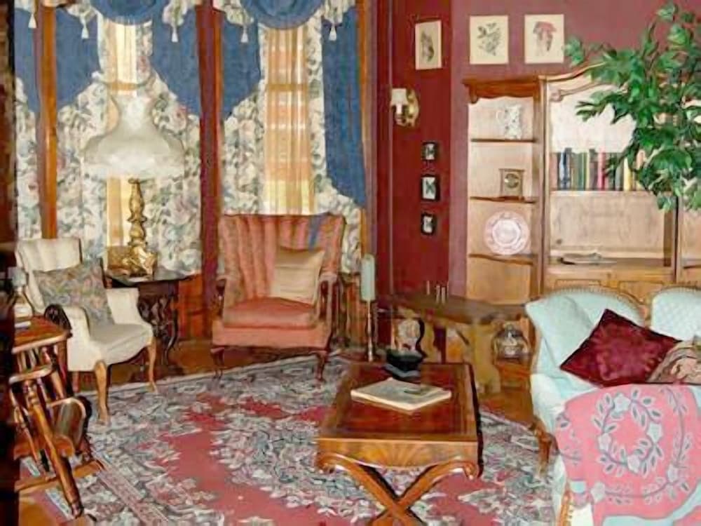 Schuster Mansion Bed & Breakfast by null