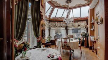 Free continental breakfast