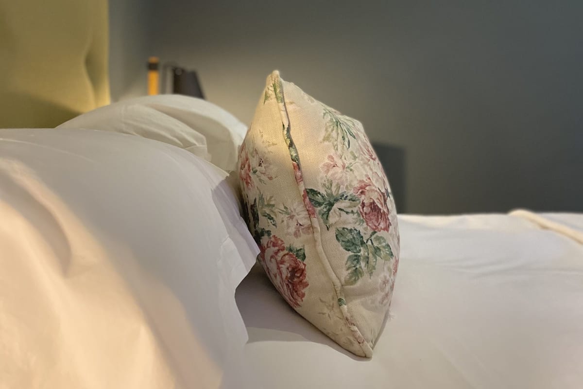 Business tweepersoonskamer (small) | Lakens van Egyptisch katoen, luxe beddengoed, een kluis op de kamer