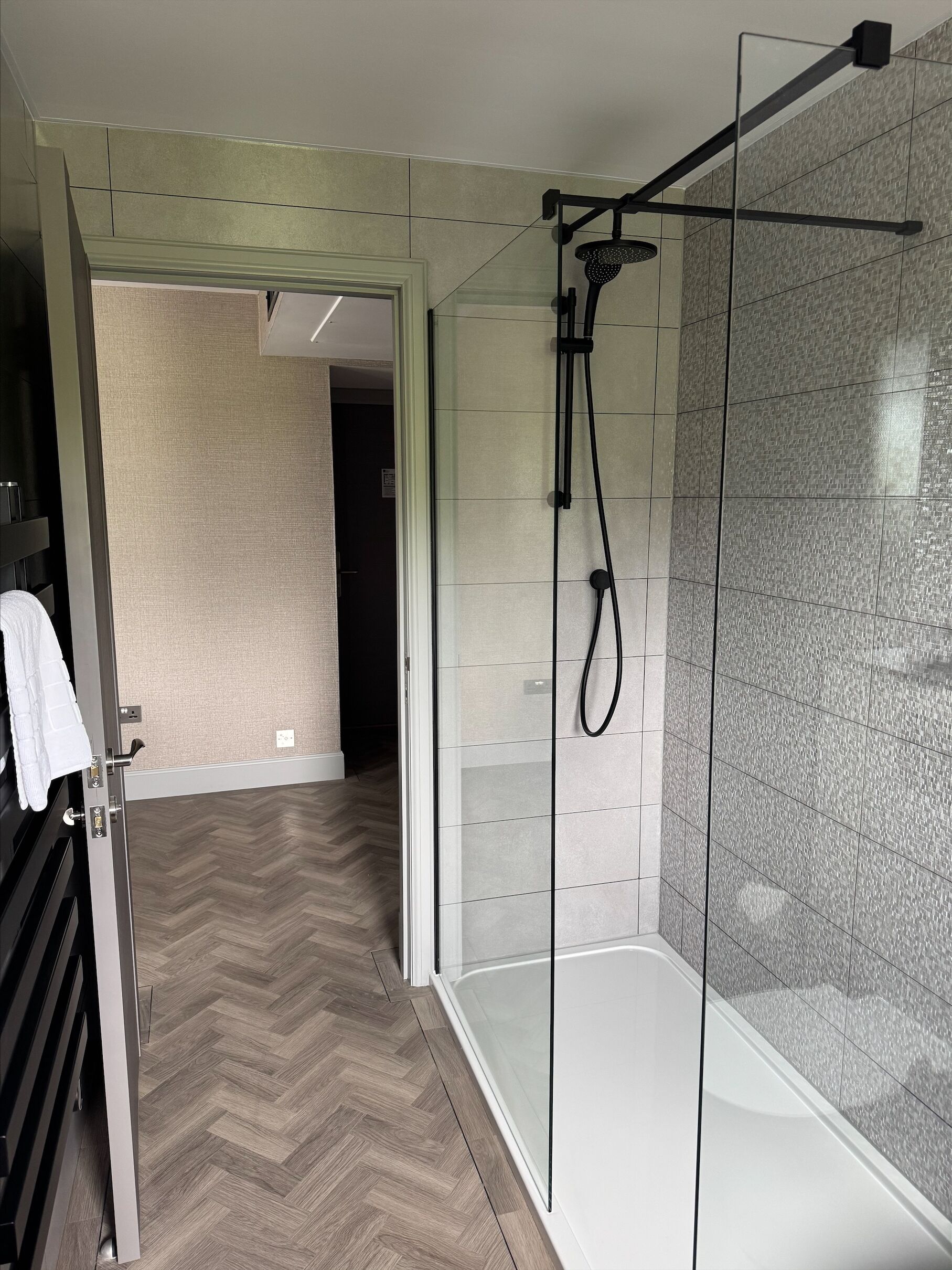 superior double room, ensuite, sea view | bathroom