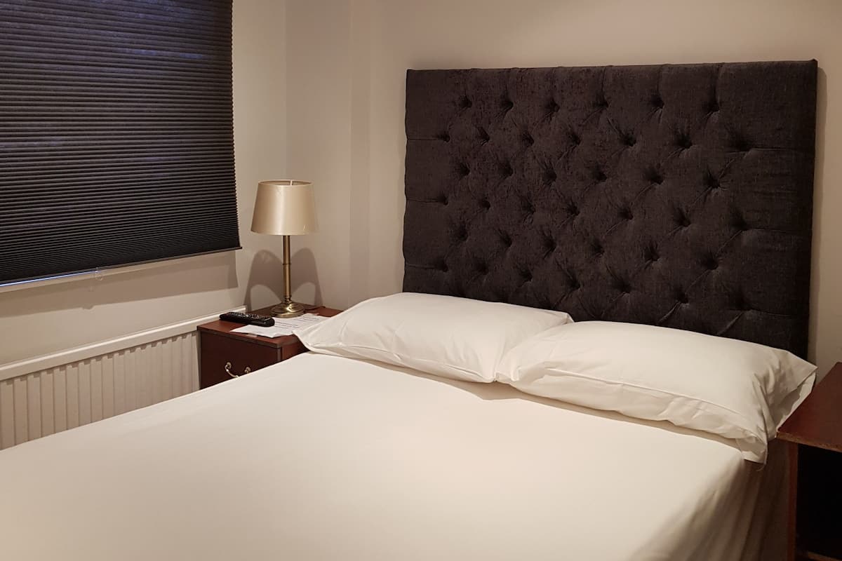 1 bedroom, soundproofing