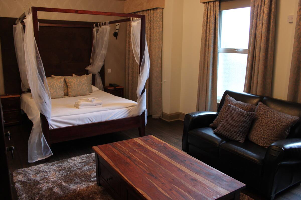Huckelsby Suite | Iron/ironing board, free WiFi, bed sheets