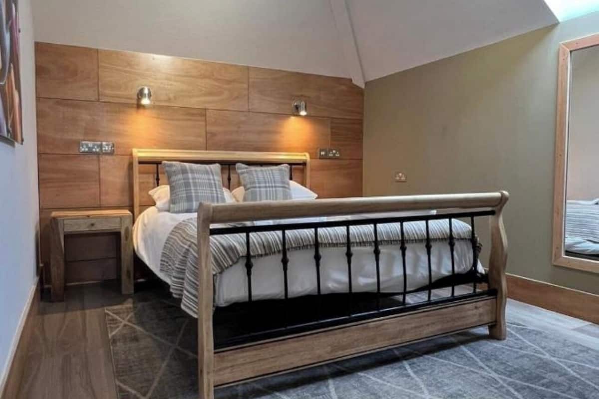 1 chambre, fer et planche Ă repasser, Wi-Fi gratuit, draps fournis