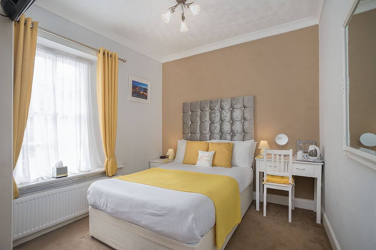 Double Room (Torbay Room)