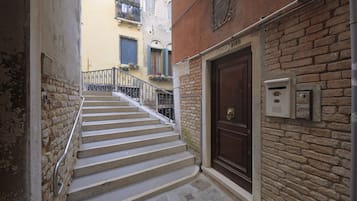 Entrada de la propiedad