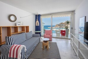 1 bedroom, blackout curtains, iron/ironing board, free WiFi - Marina Suites (Mogan)