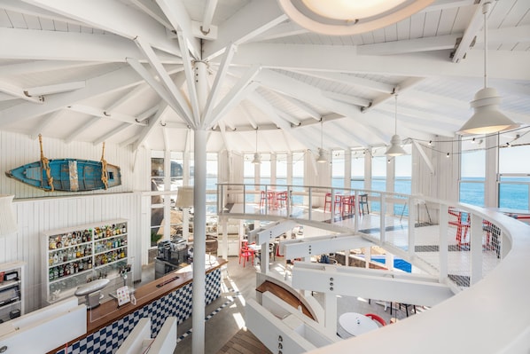 2 restaurants, breakfast served - Marina Suites (Mogan)