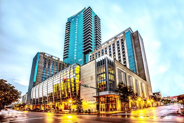 Fassade der Unterkunft – Abend/Nacht