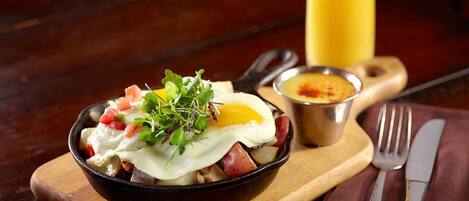 2 restaurants, breakfast, lunch, dinner served; southern cuisine