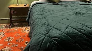 Habitación estándar doble, 1 cama doble, baño privado | Caja fuerte, escritorio, wifi gratis y ropa de cama