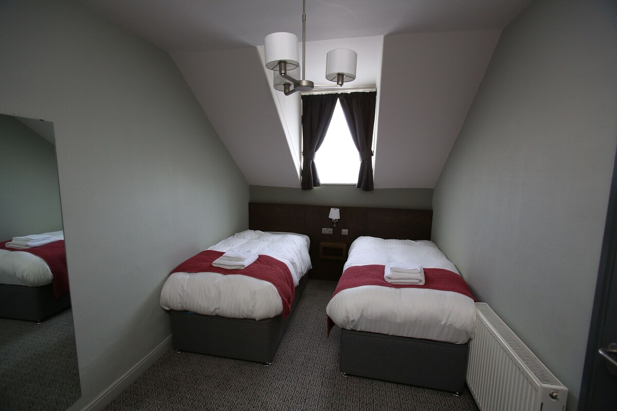Twin Room, Ensuite